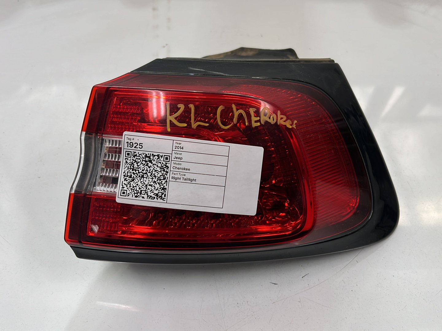 2014 Jeep Cherokee KL - Right Taillight