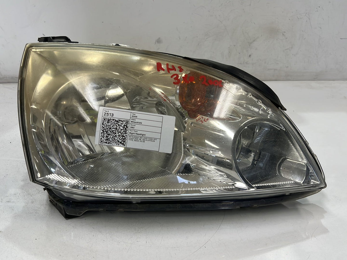 2005 Mitsubishi 380 - Right Headlight
