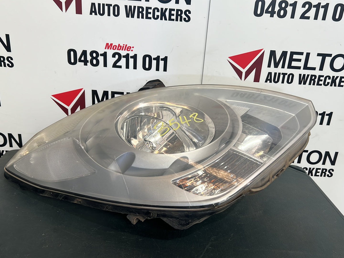 2011 Hyundai iLoad Right Headlight