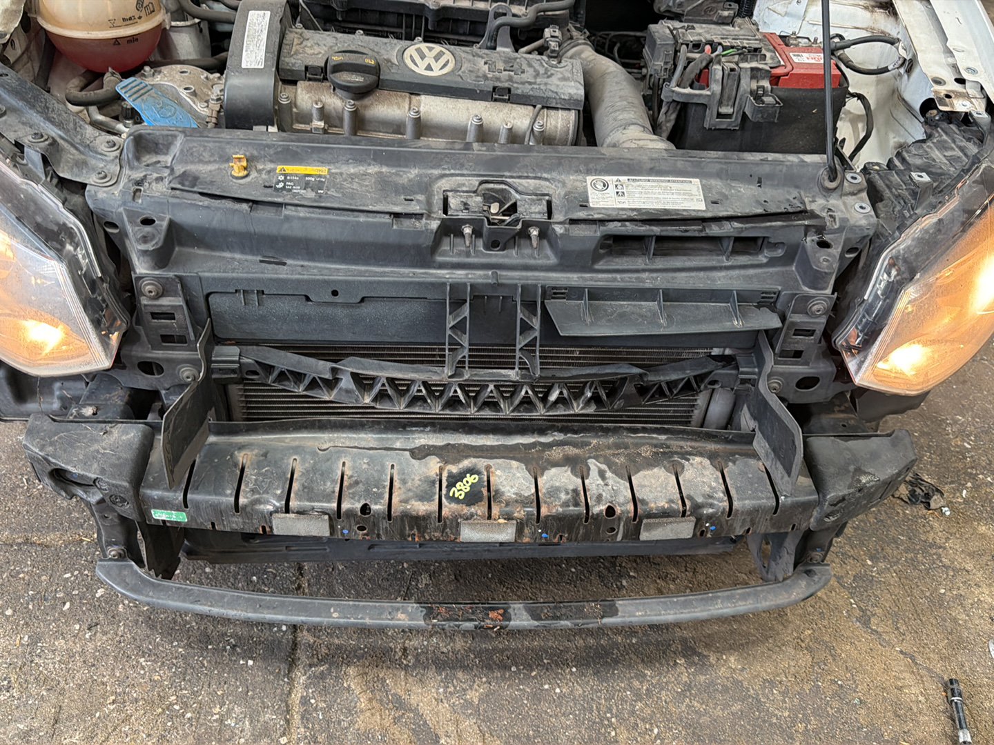 2014 Volkswagen Polo MK5 - 6C 6R - Front Bar Bracket/Reinforcement