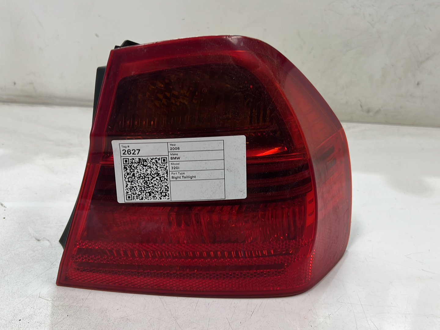 2008 BMW 320i E90 - Right Taillight