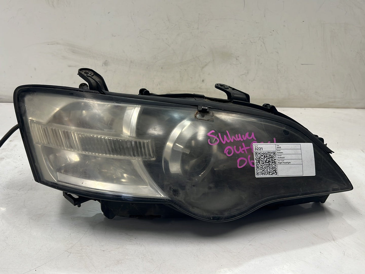 2005 Subaru Outback Right Headlight
