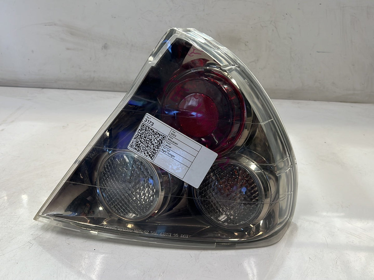 2003 Mitsubishi Lancer Right Taillight