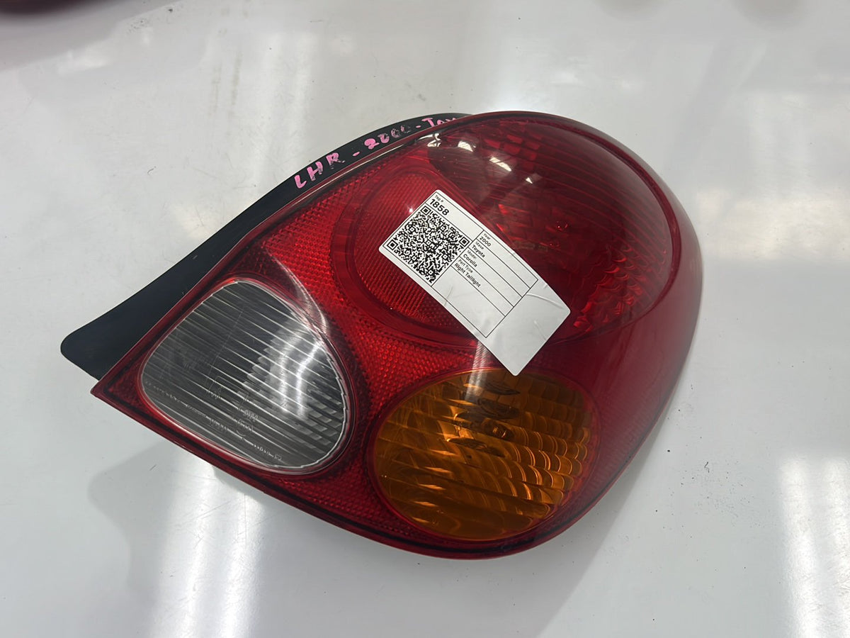 2000 Toyota Corolla - Right Taillight