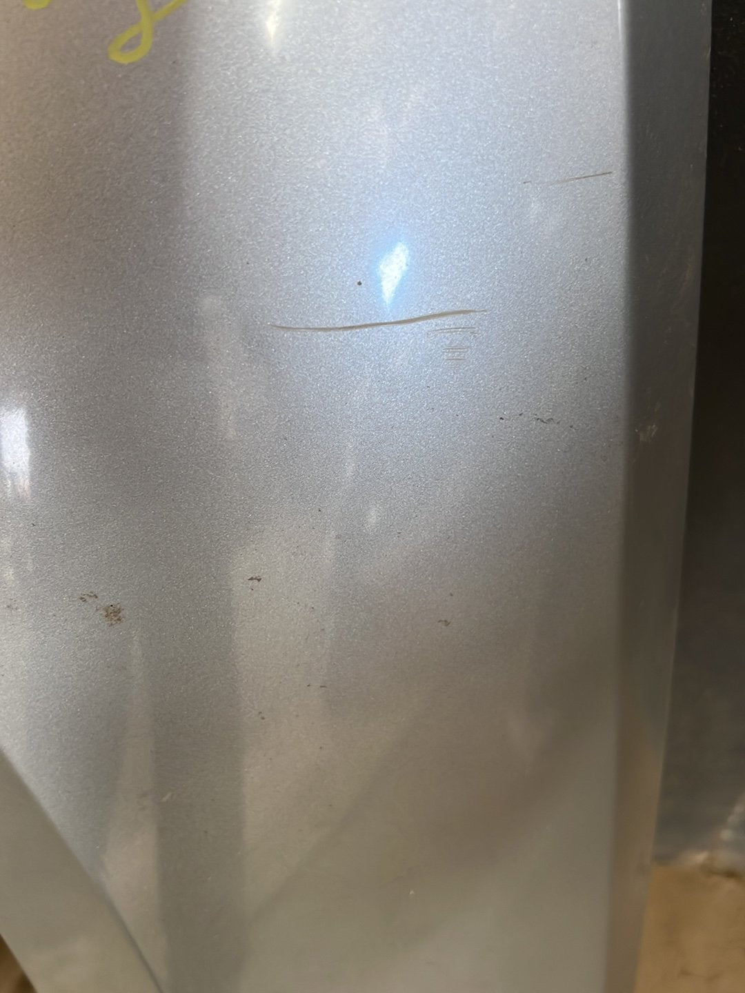 2006 Mitsubishi 380 Left Front Guard