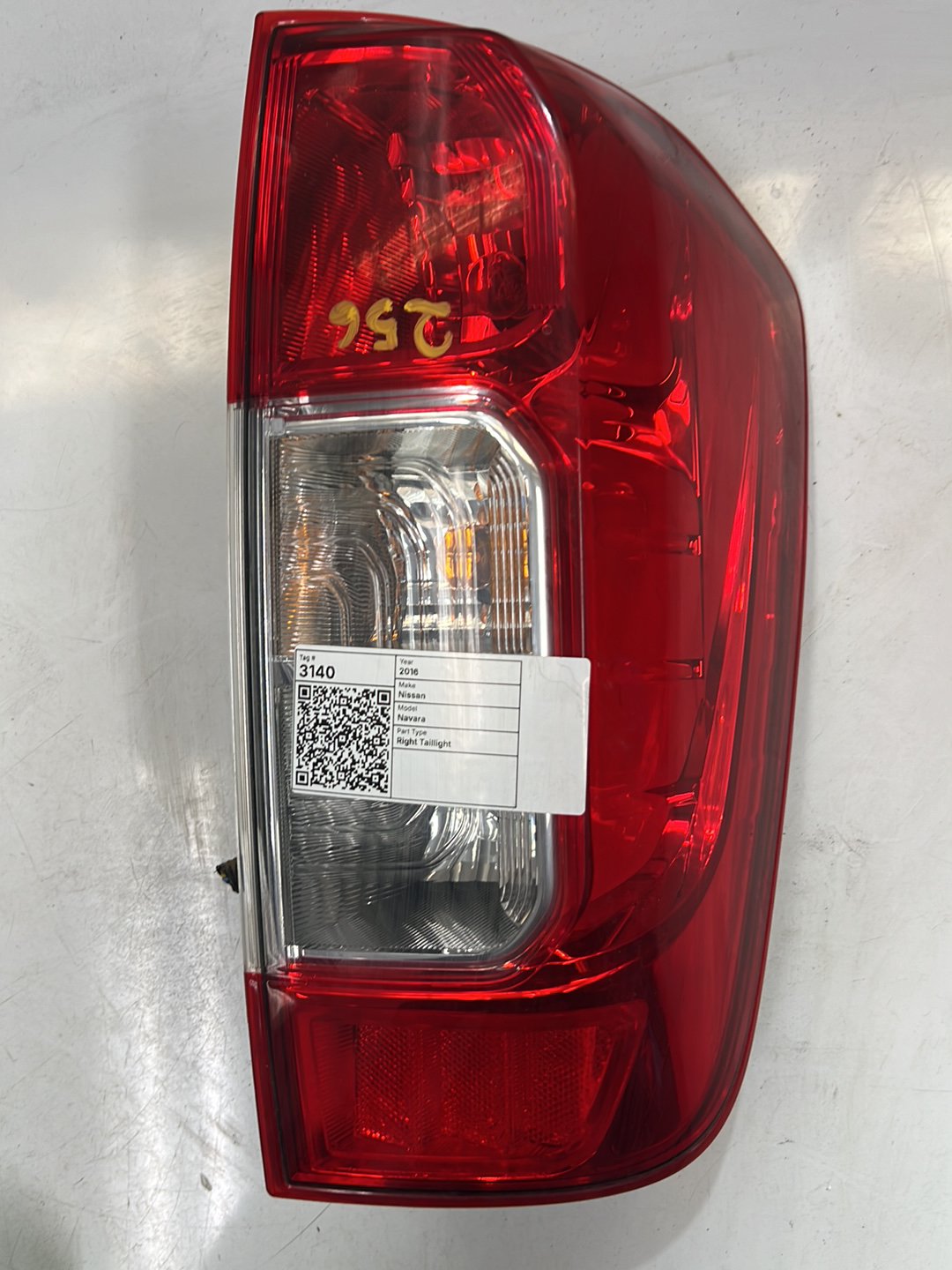 2016 Nissan Navara Right Taillight