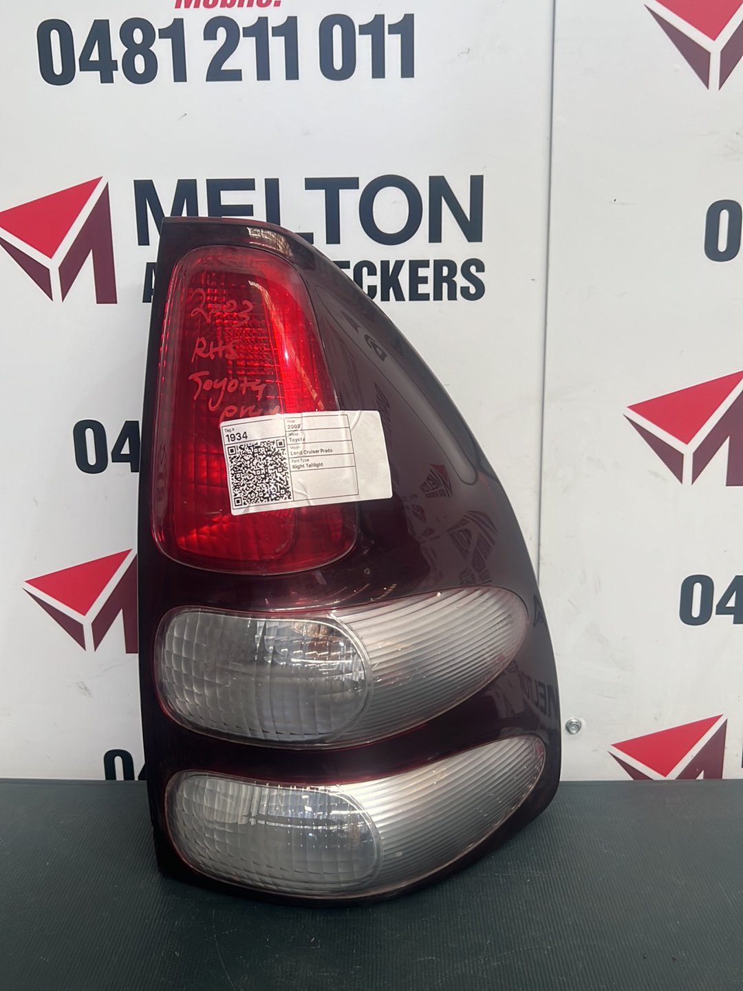 2003 Toyota Land Cruiser Prado - Right Taillight