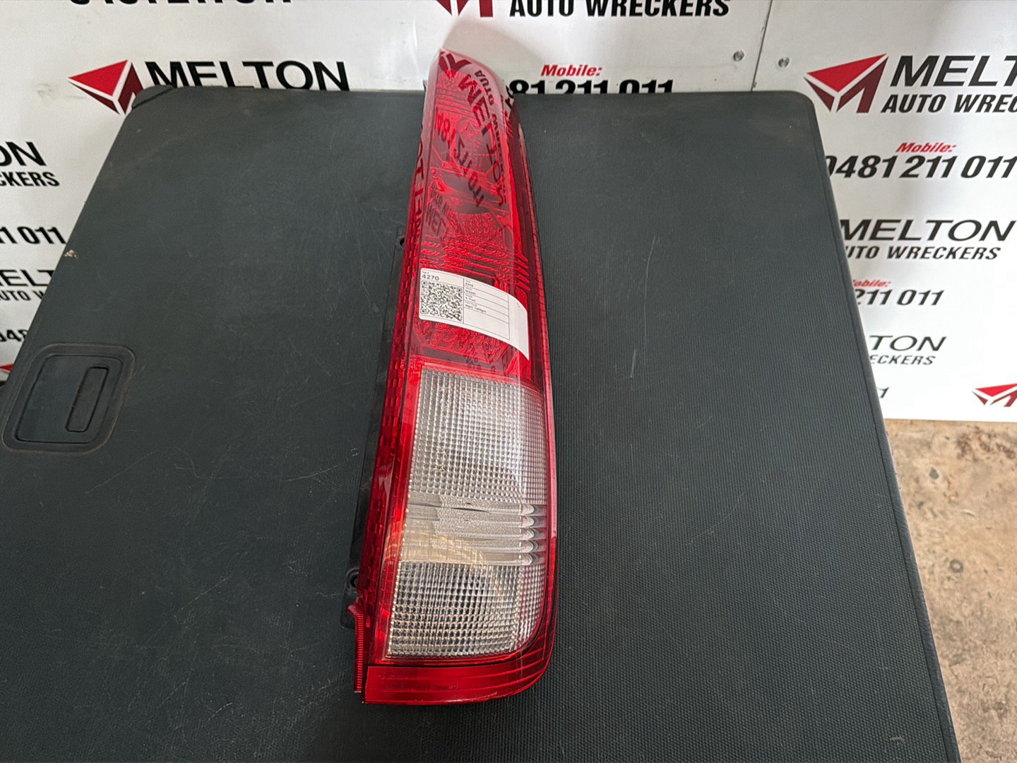 Nov 2003 to Sep 2007- Nissan X-Trail ST ST-S ST-X Ti Ti-L T30- Right Taillight