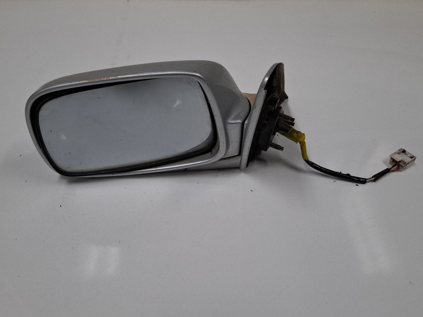 Oct 1998 to Nov 2001- Toyota Corolla AE112- Left Door Mirror- Power Adjust