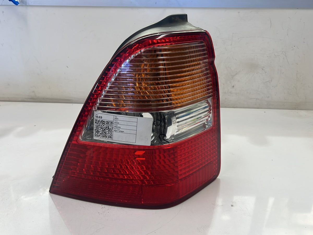 Right Taillight, 2001, Honda, Odyssey