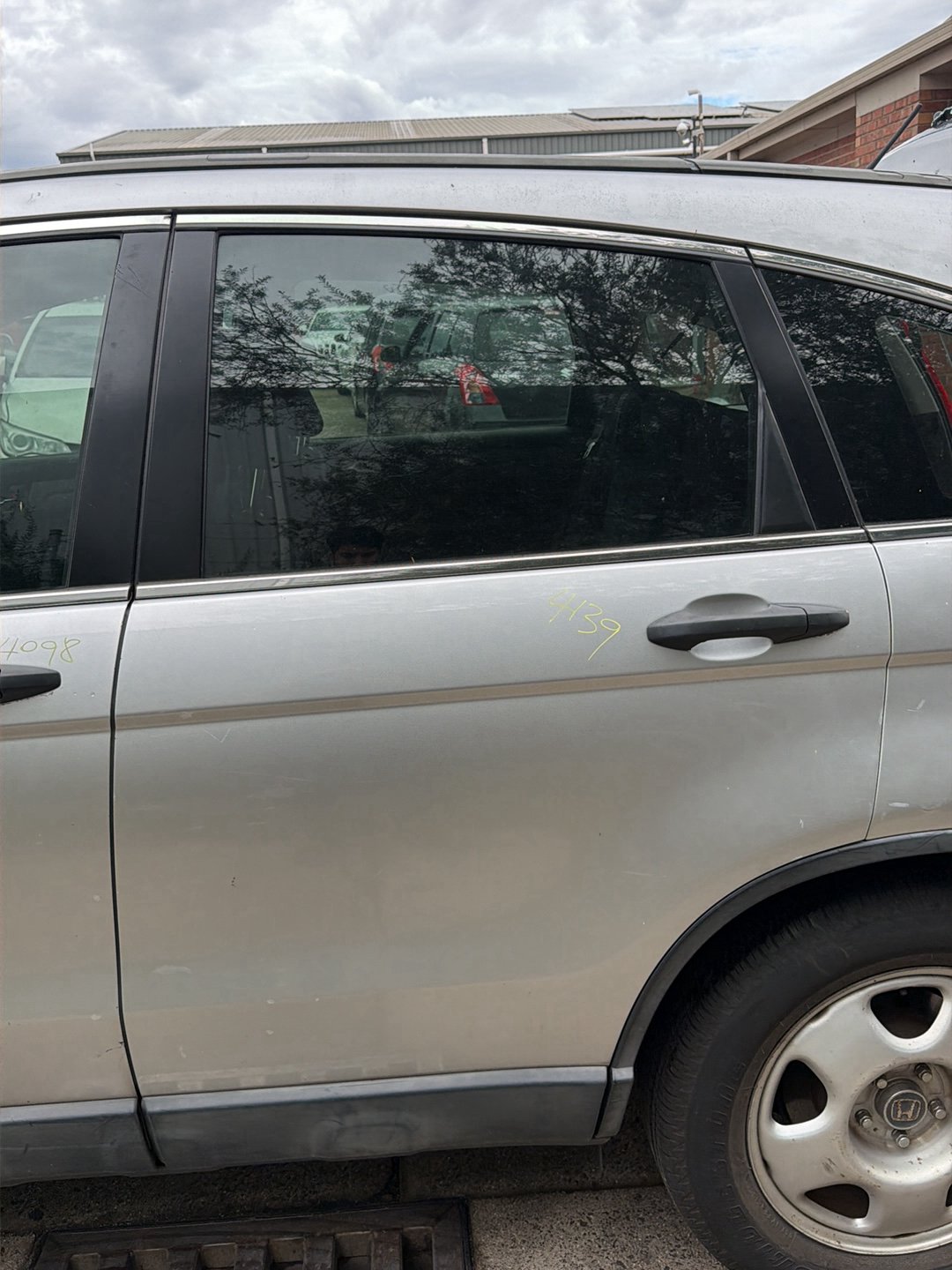 Mar 2007 to Oct 2012- Honda CR-V RE- Left Rear Door