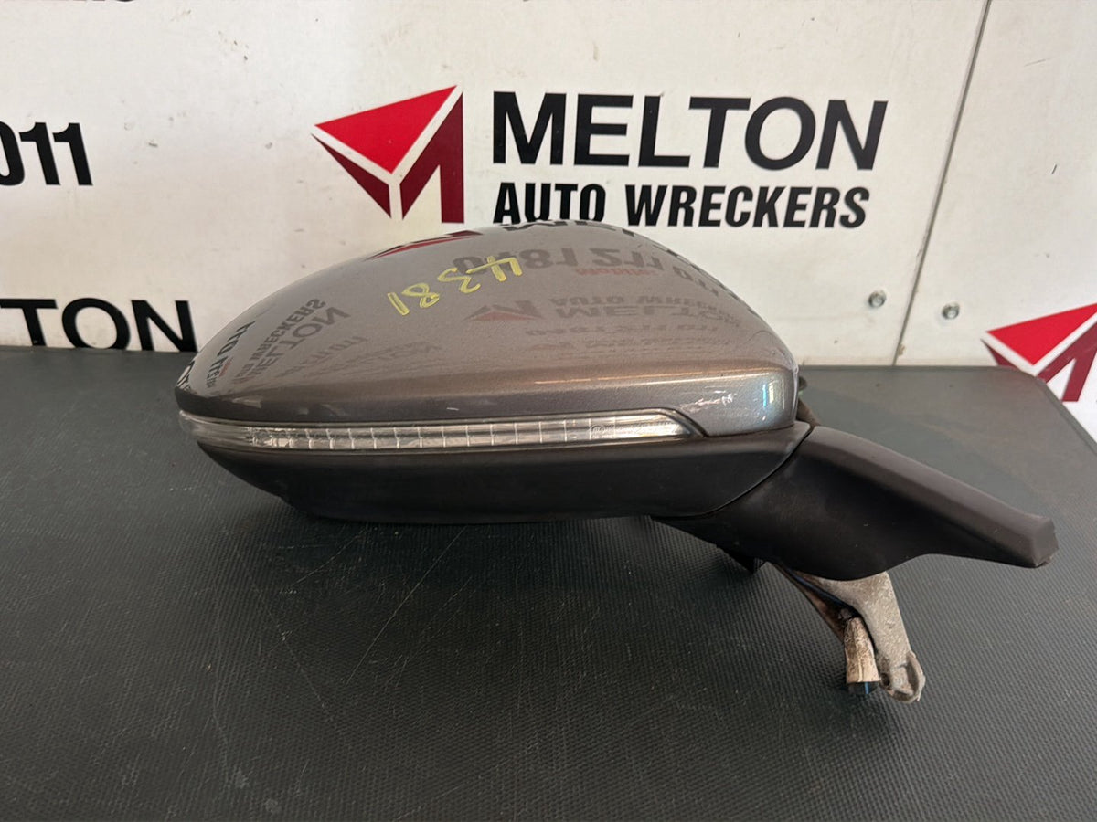 Volkswagen Golf Mk6 2008-2013 Right Door Mirror Manual Fold 6 Wire 6XN