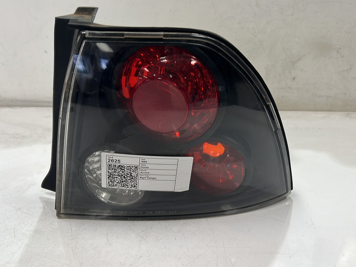 1995 Honda Accord - Right Taillight