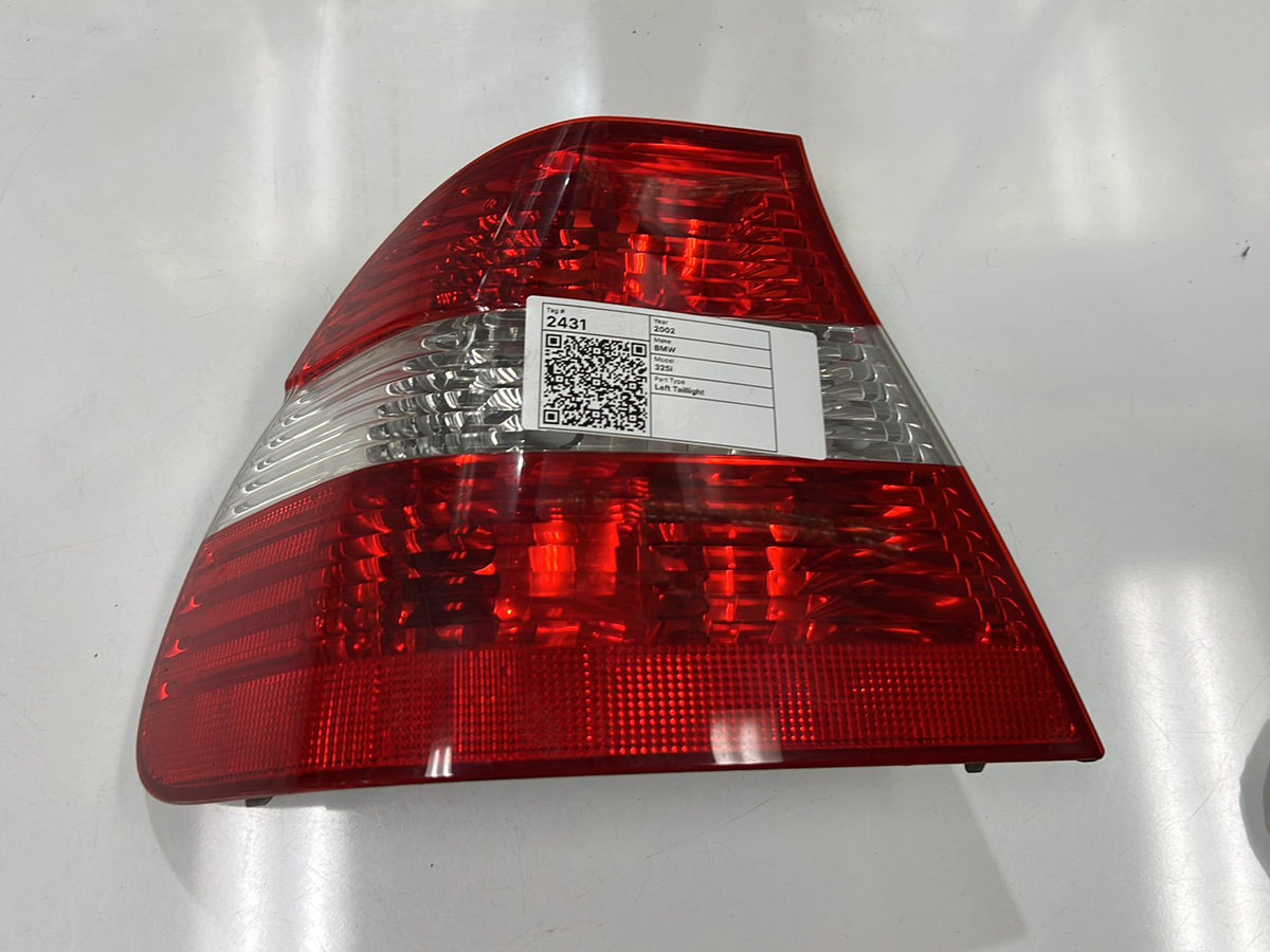 2001-2005 BMW 325i E46 - Left Taillight