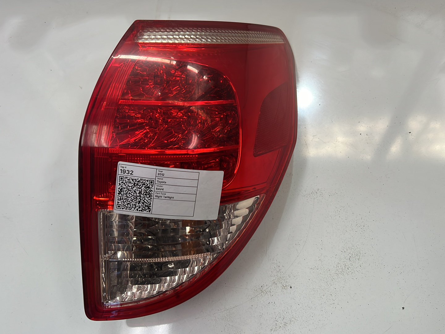 Right Taillight, 2012, Toyota, RAV4