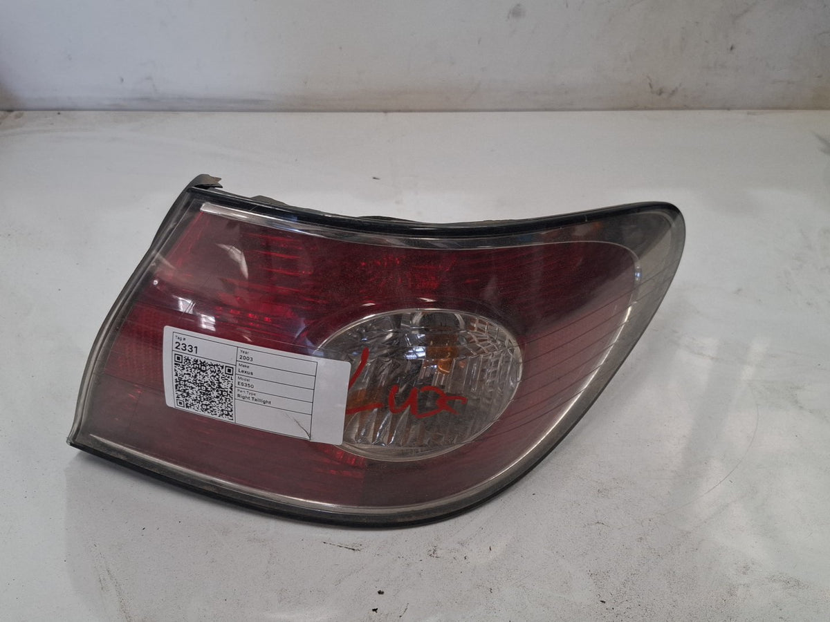 2003 Lexus ES350 - Right Taillight