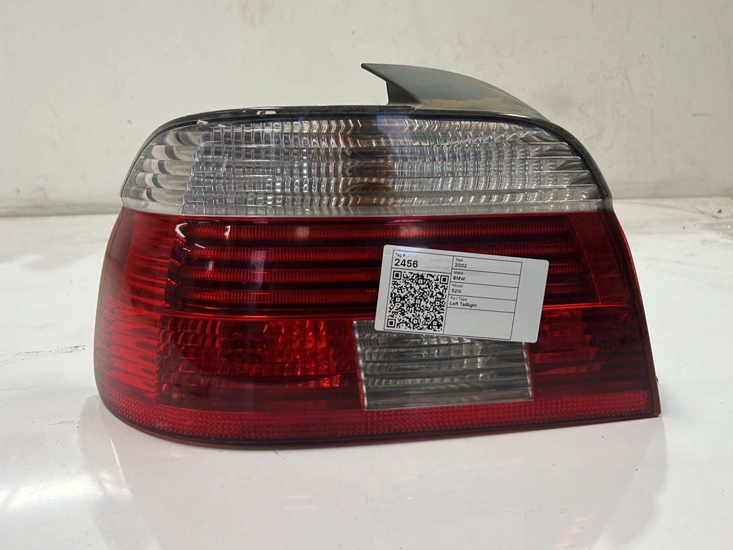 1995-2003 BMW 520i E39 - Left Taillight