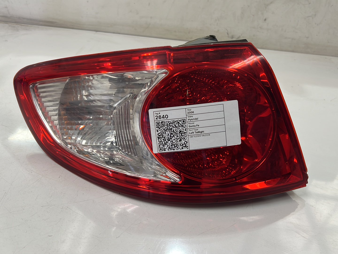 2006 Hyundai Santa Fe CM - Left Taillight