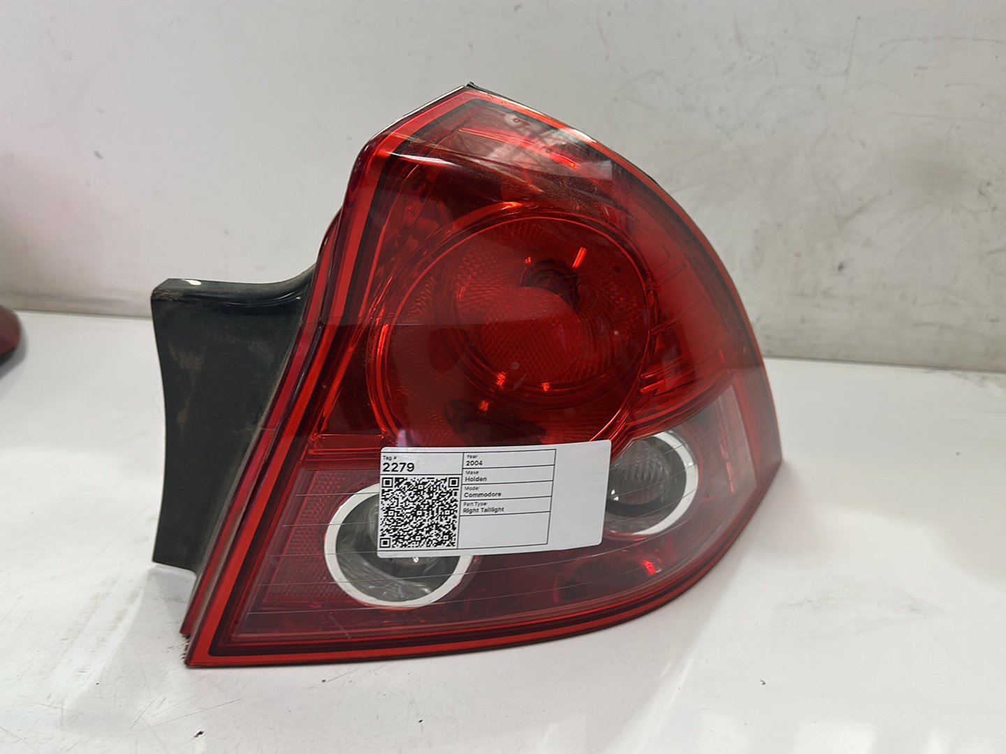 2004-2006 Holden Commodore VZ - Right Taillight