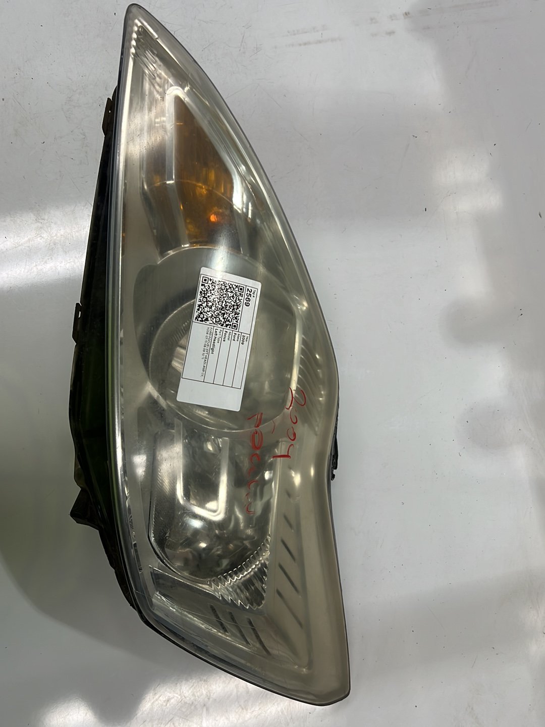 2008-2011 Ford Focus LV - Left Headlight