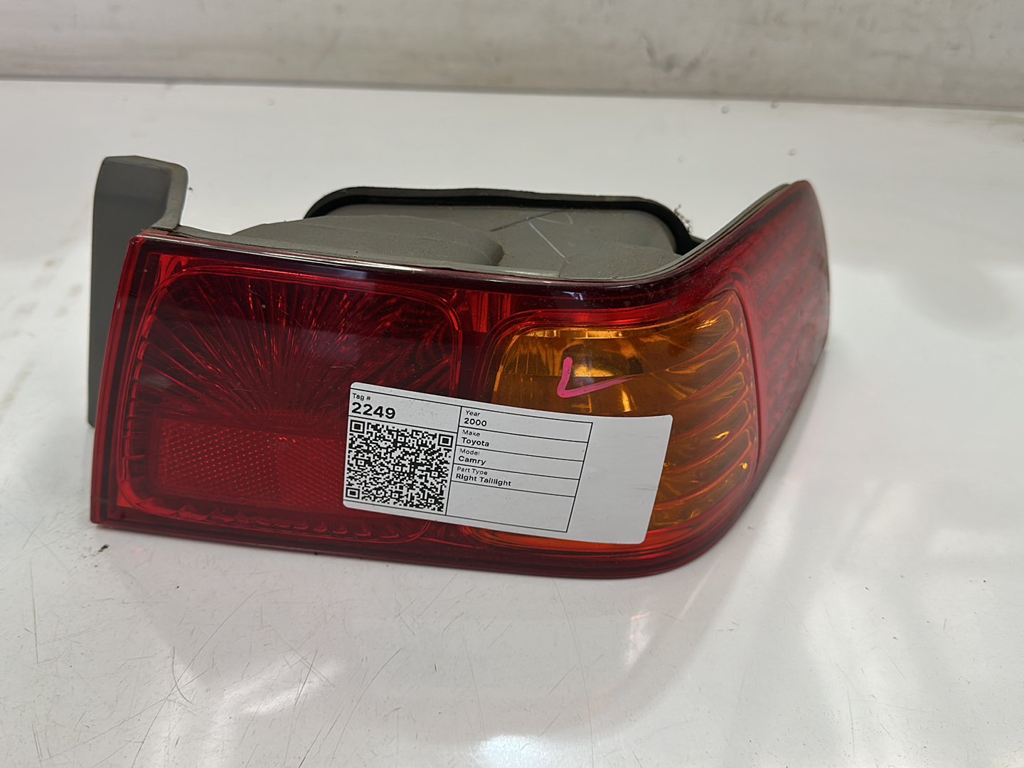 2000 Toyota Camry - Right Taillight