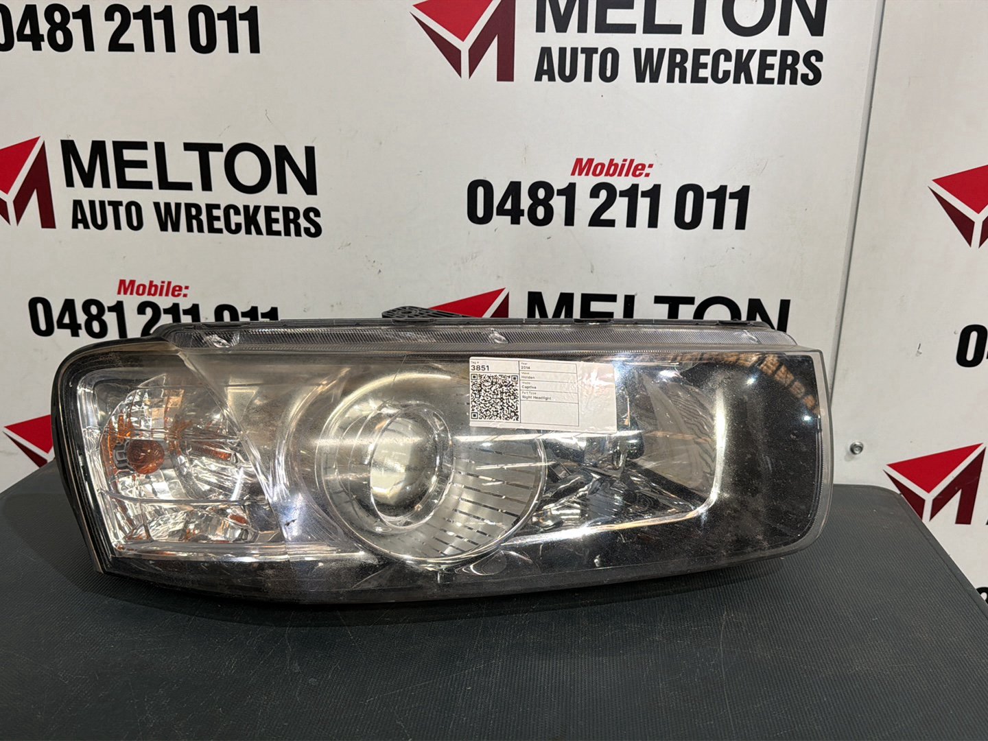 2014 Holden Captiva - Right Headlight