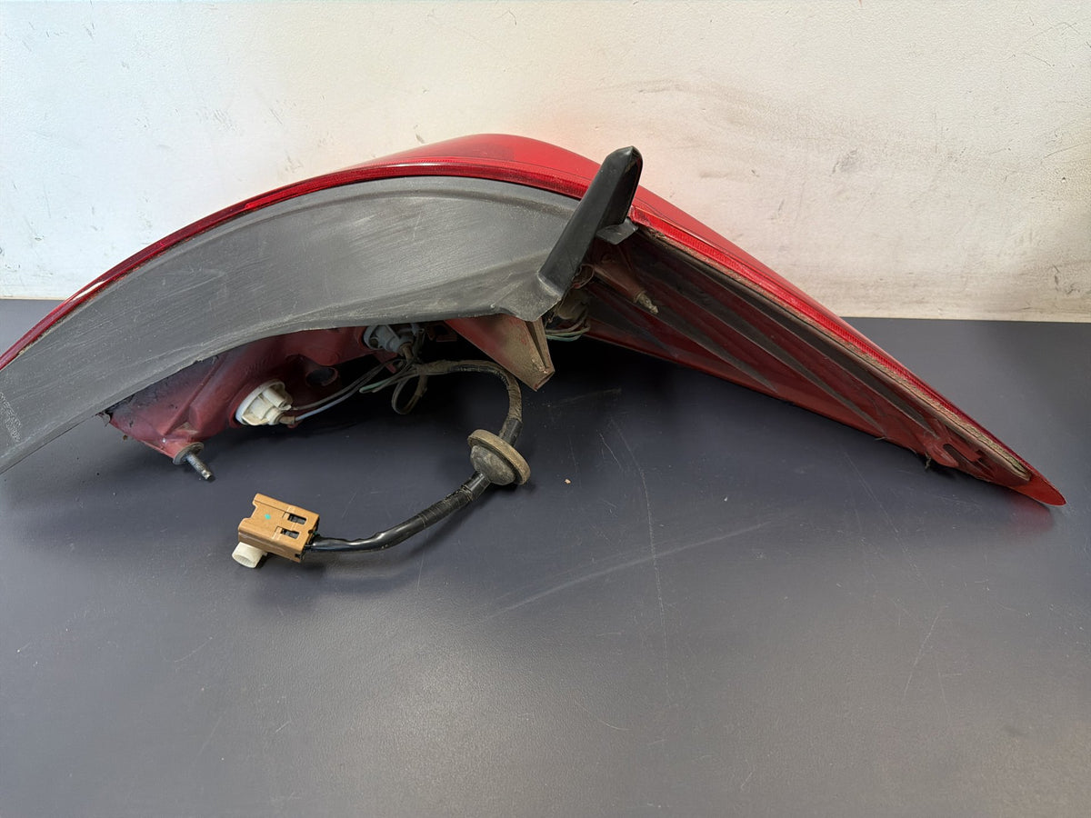 MERCEDES C CLASS RIGHT TAILLIGHT W204, SEDAN, LED TYPE, 03/11-07/14 11 12 13 14