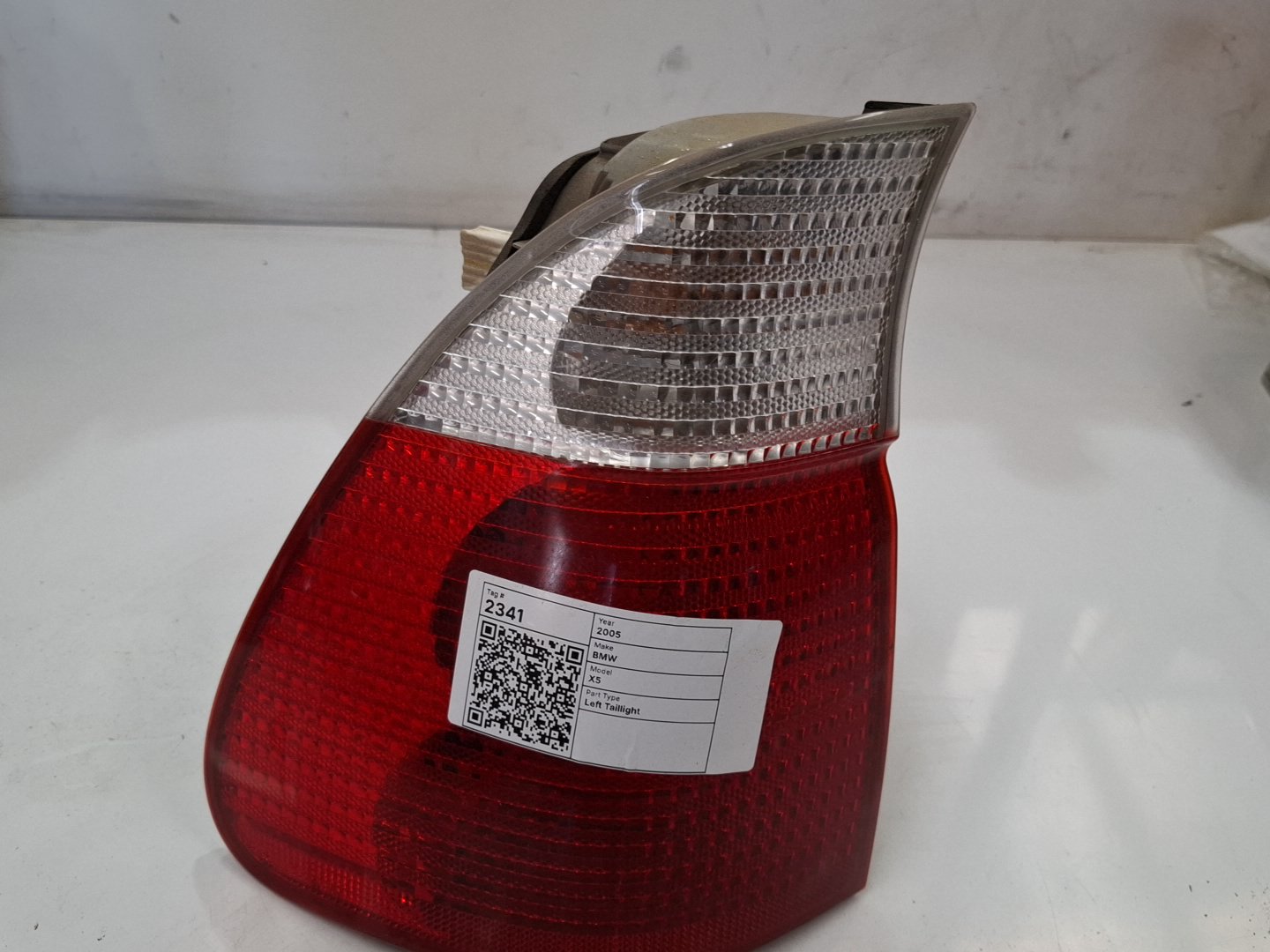 2005 BMW X5 E53 - Left Taillight