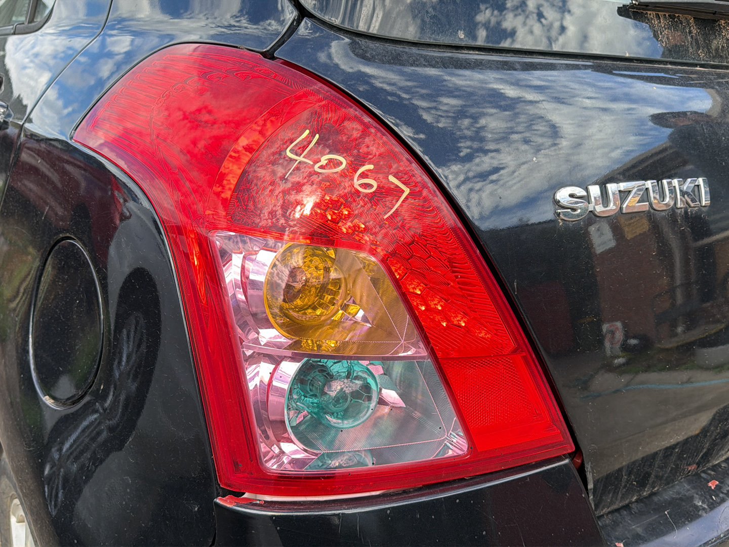Jul 2007 to Feb 2011- Suzuki Swift RS415- Left Taillight- Standard Type