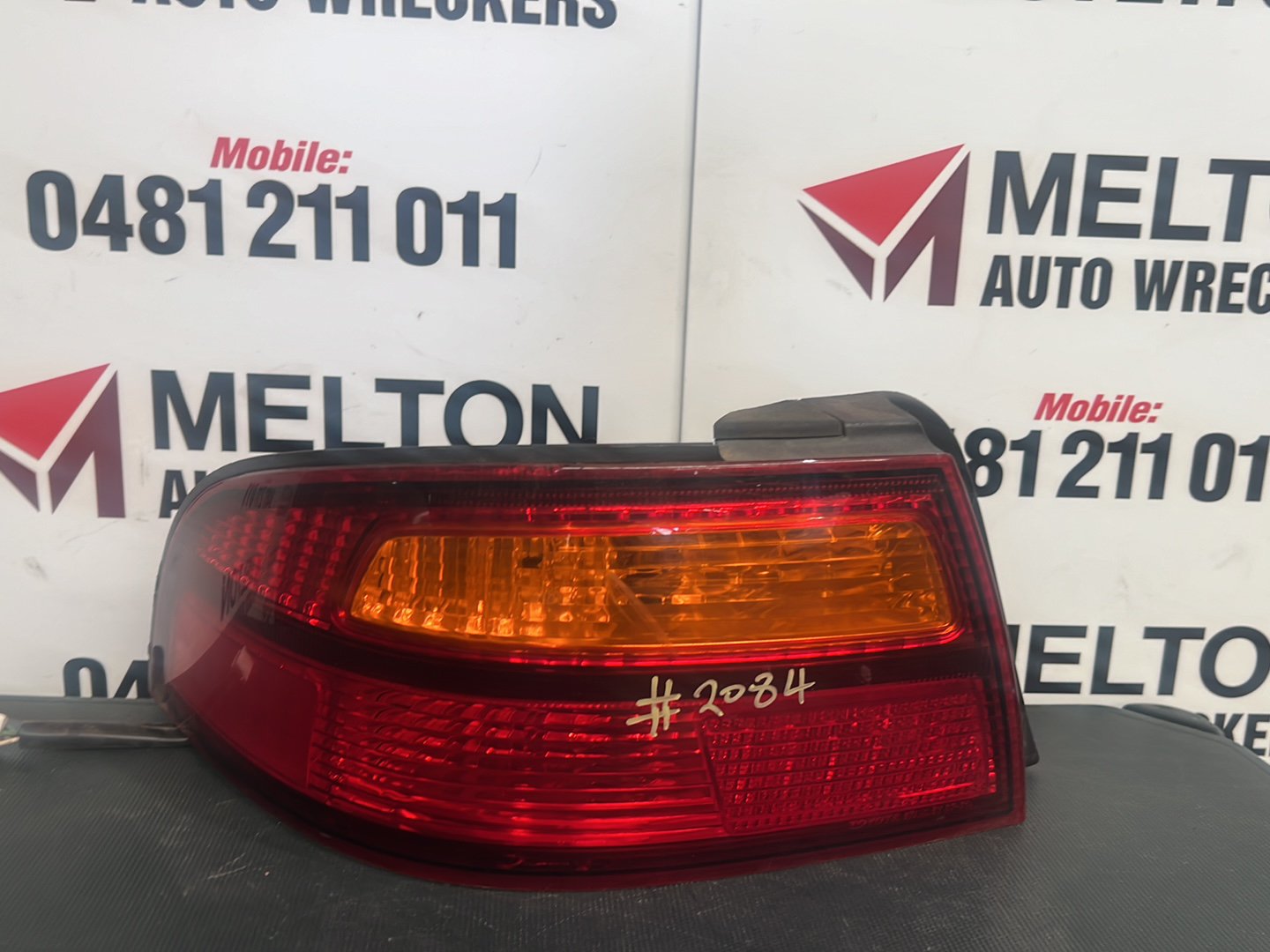 2002 Toyota Avalon - Left Taillight