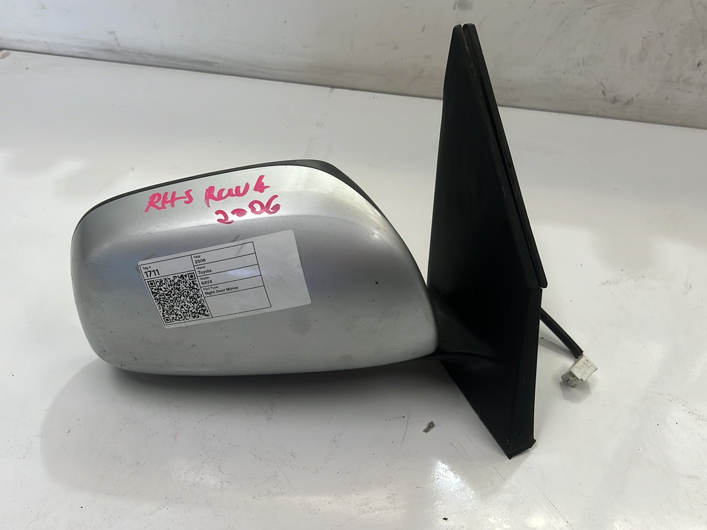 2006 Toyota RAV4 - Right Door Mirror