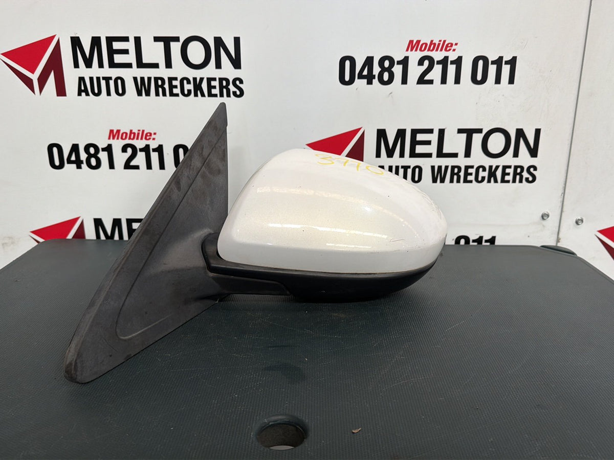 Apr 2009 to Oct 2013- Mazda Mazda3 BL- Left Door Mirror- Non-Power Fold, Non-Indicator