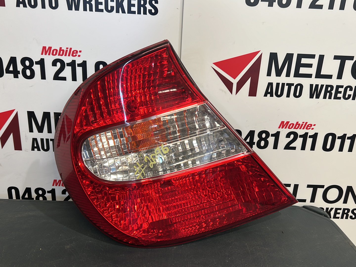 2004 Toyota Camry V30 - Left Taillight