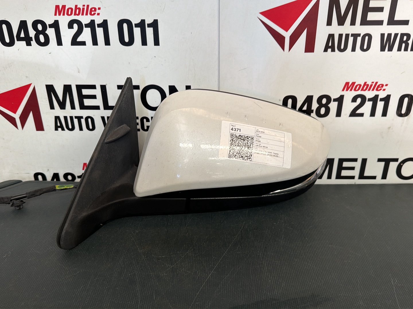 Dec 2013 to Oct 2016- Toyota Kluger GX GXL GSU50 GSU55- Left Door Mirror- Non-Heated Type, Non-Memory Type, Non-Blind Spot Monitor