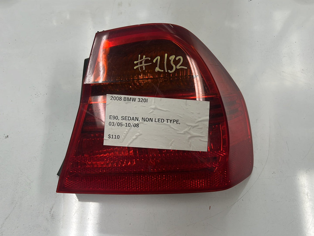 2008 BMW 320i E90 - Right Taillight