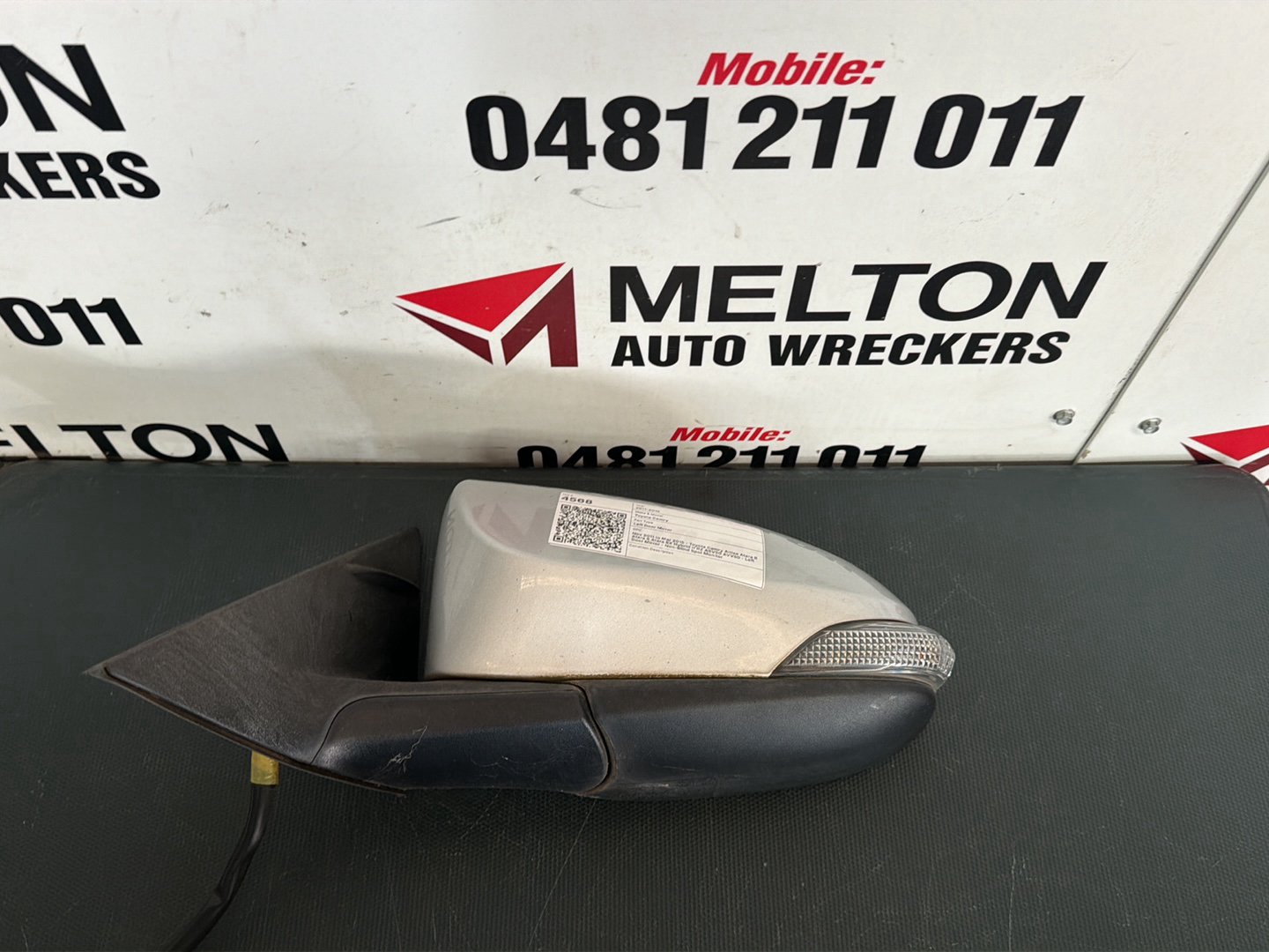 Nov 2011 to Mar 2015- Toyota Camry Altise Atara R Atara S Atara SX Hybrid H RZ ASV50 AVV50- Left Door Mirror- Non-Blind Spot Monitor