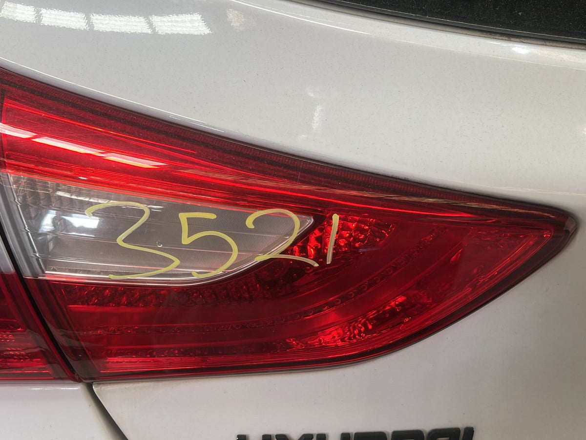 2013 Hyundai i30 GD Hatchback Left Taillight on Bootlid/Tailgate