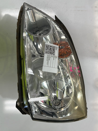 2005 Mitsubishi 380 - Left Headlight