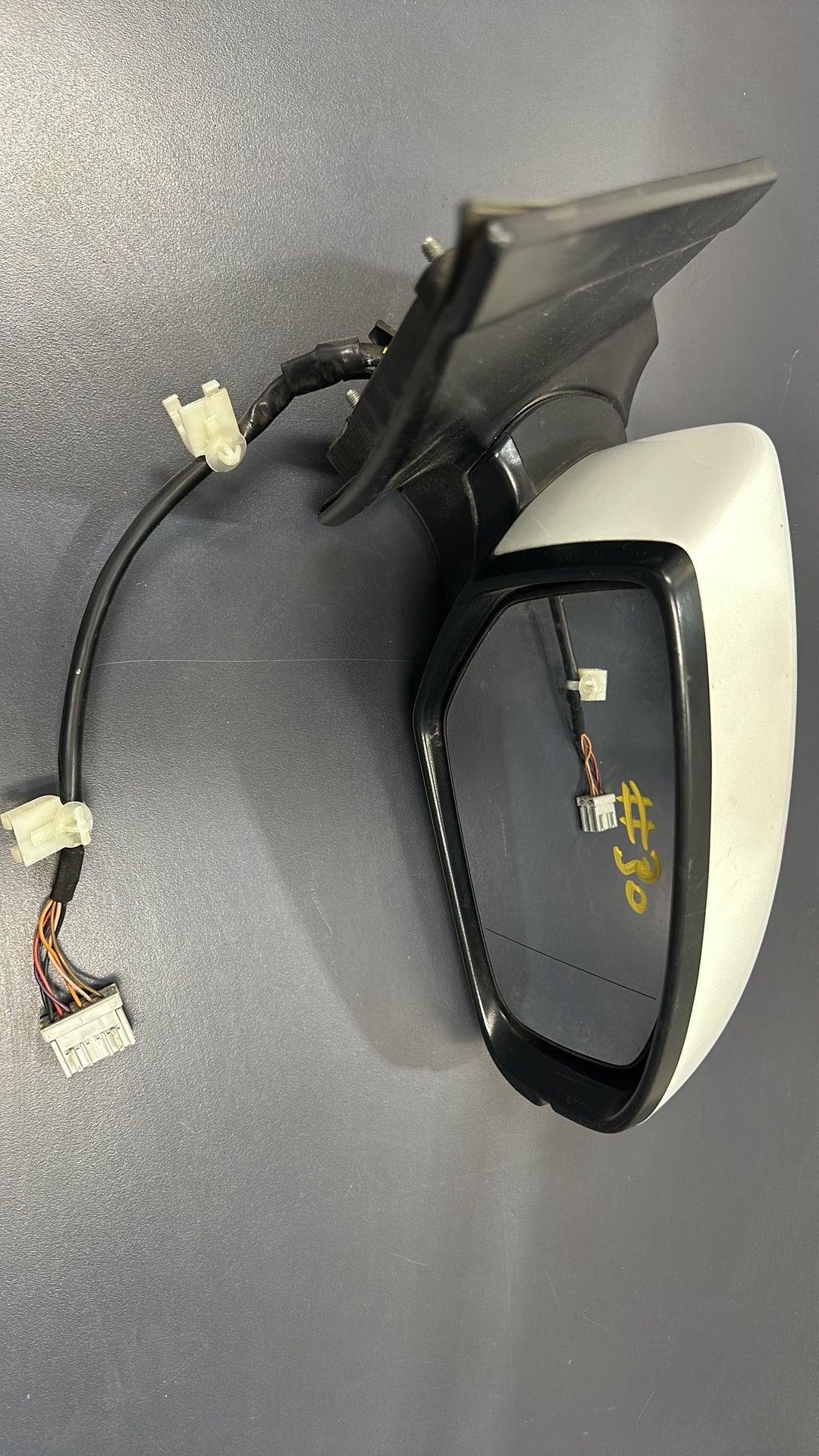 Aug 2011 to Dec 2019- Toyota Yaris NCP13# Hatchback- Right Door Mirror- Non-Heated Type
