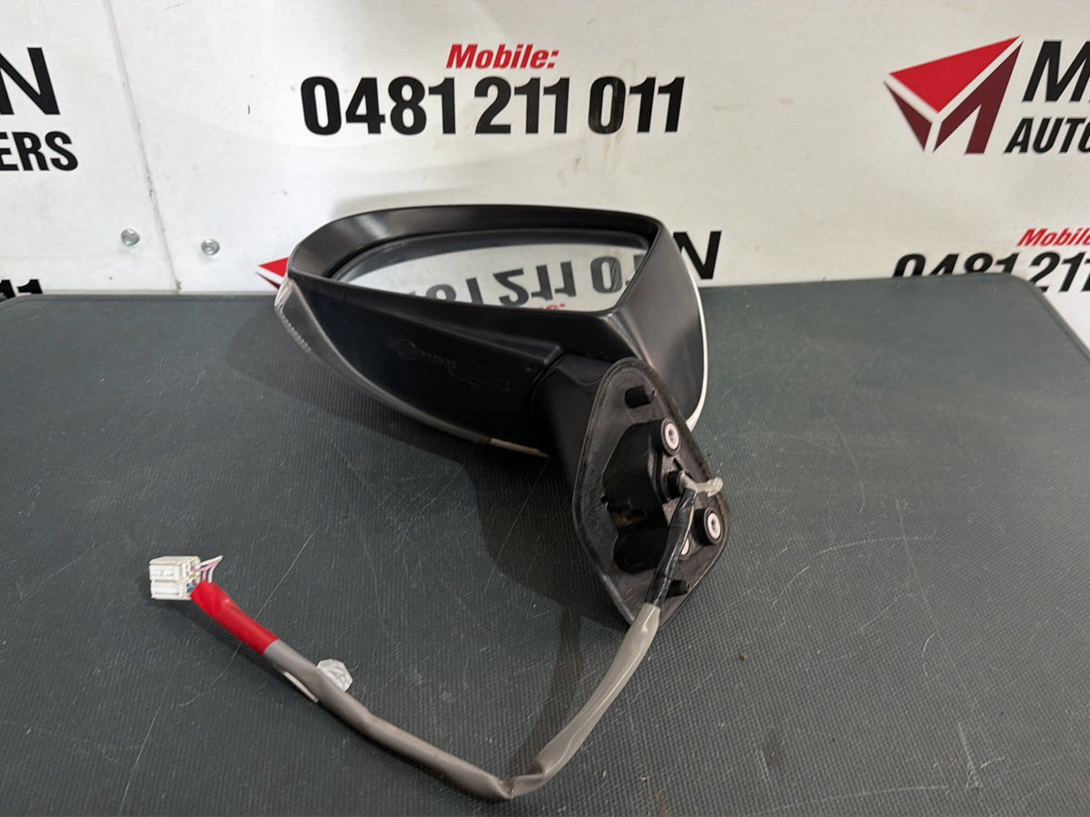 Jan 2012 to Dec 2015- Toyota Prius ZVW30R- Left Door Mirror