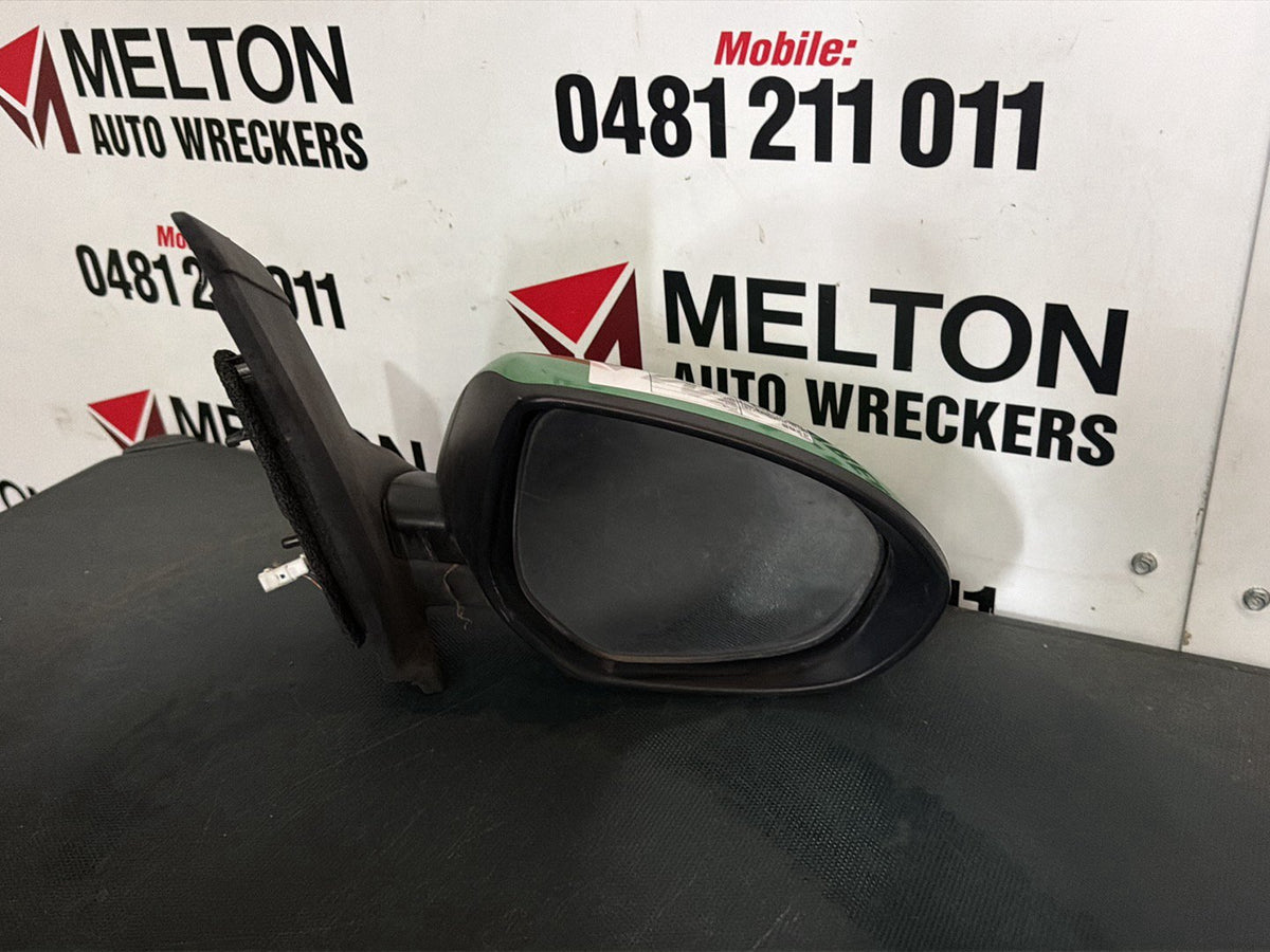 Sep 2007 to Sep 2014- Mazda Mazda2 DE Hatchback Sedan- Right Door Mirror- Non-Indicator, 3 Wire