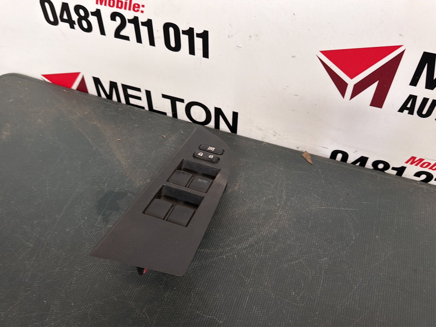 2008 Toyota Kluger U40- Master Power Window Switch