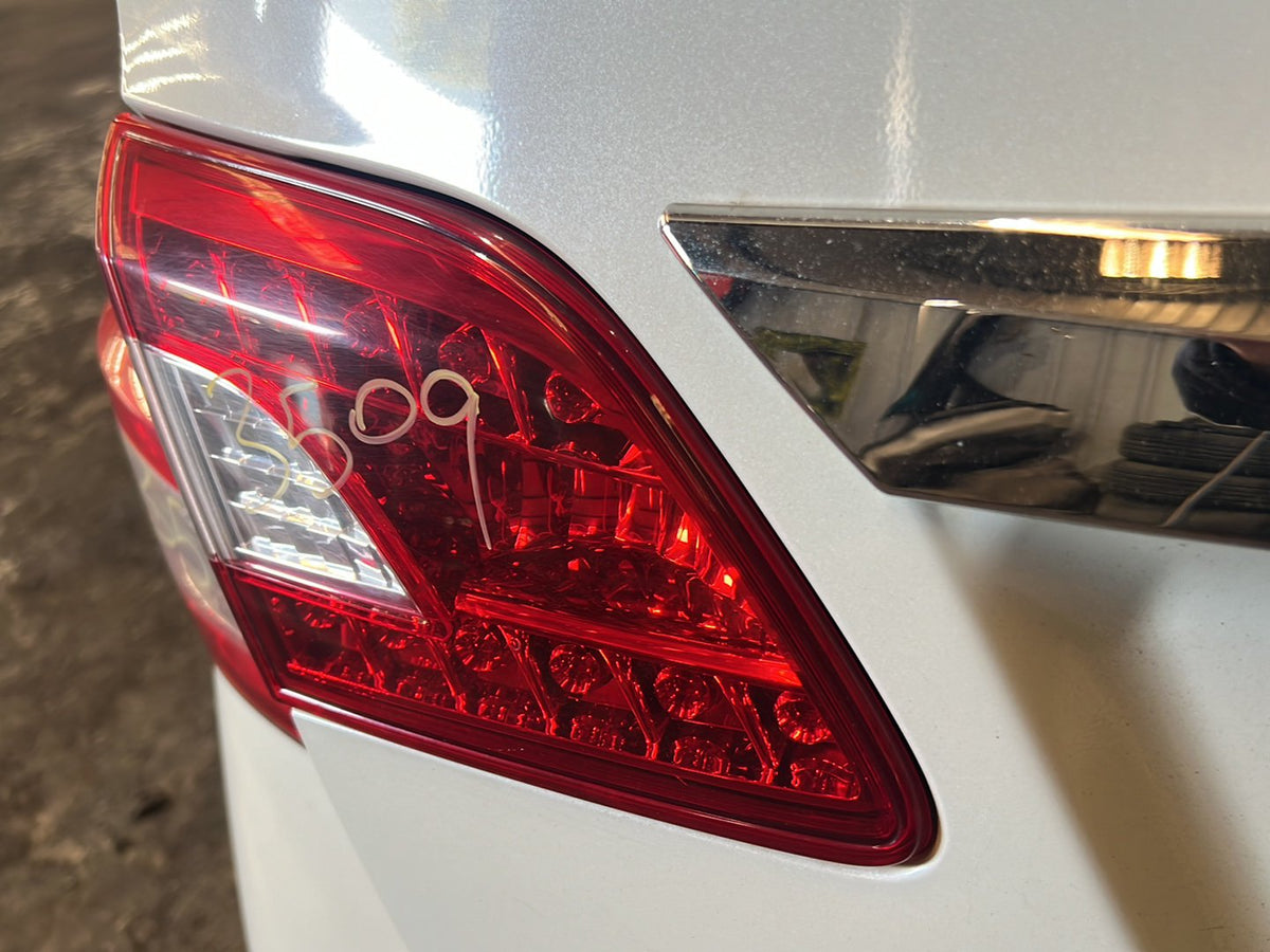 2014 Nissan Pulsar B17 Left Taillight on Bootlid/Tailgate