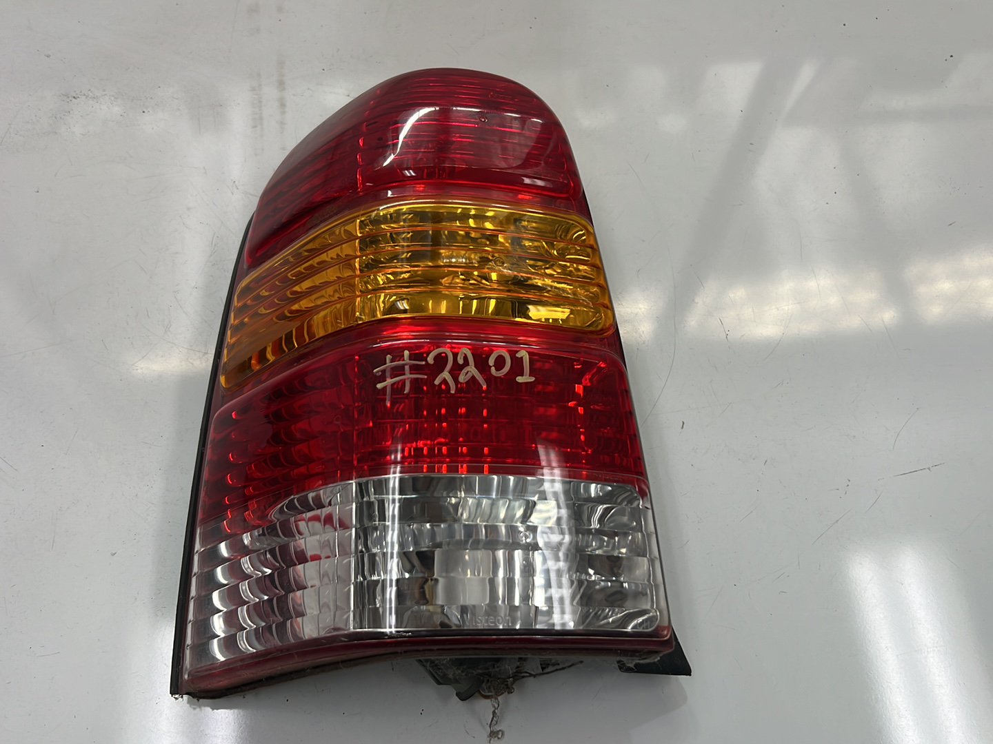 Left Taillight, 2003, Ford, Escape