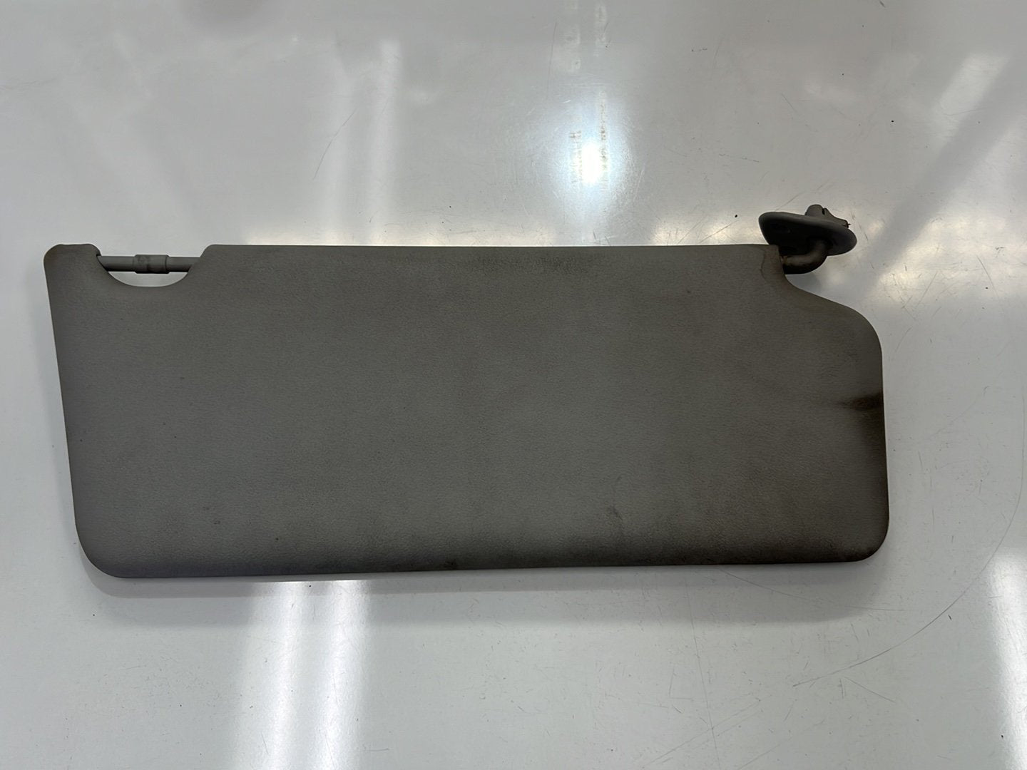 2004 Toyota Camry V30 - Left Sun Visor