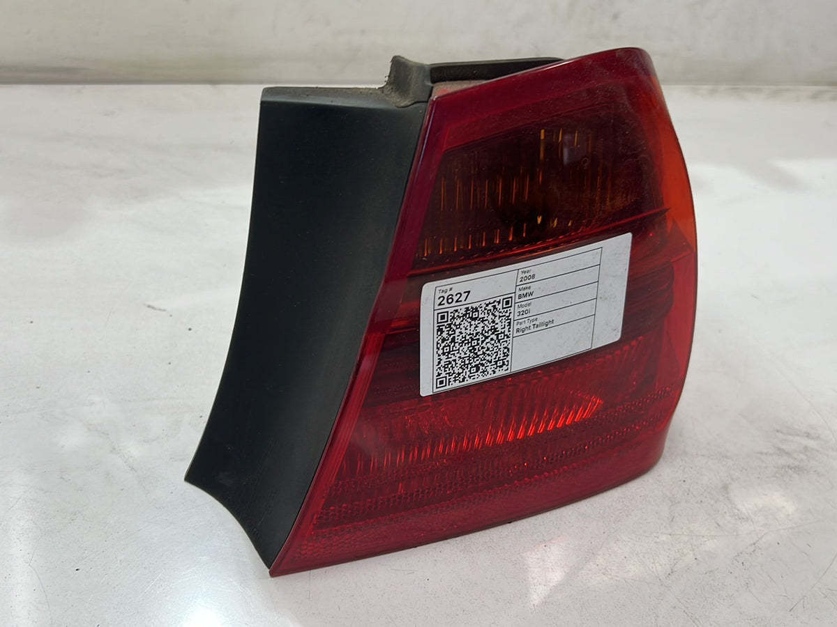 2008 BMW 320i E90 - Right Taillight