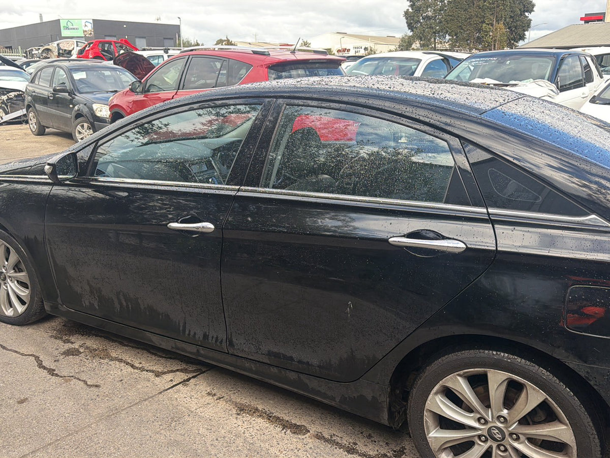 2010 Hyundai i45