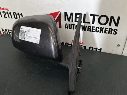 May 2007 to Jul 2010- Toyota Kluger GSU40 GSU45- Right Door Mirror- Non-Puddle Lamp Type, Colour Coded