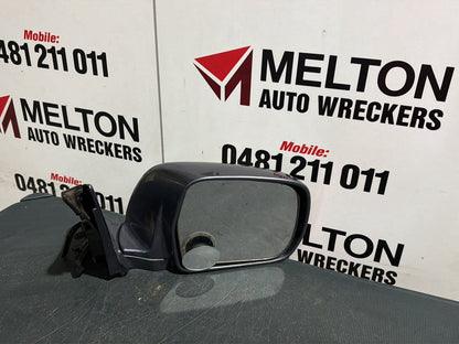 Jan 2001 to Apr 2007 - Toyota Kluger MCU28R - Right Door Mirror
