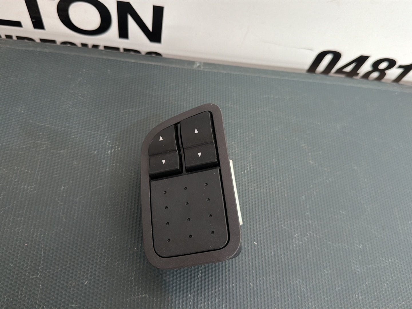 2004 Ford Falcon Master Power Window Switch